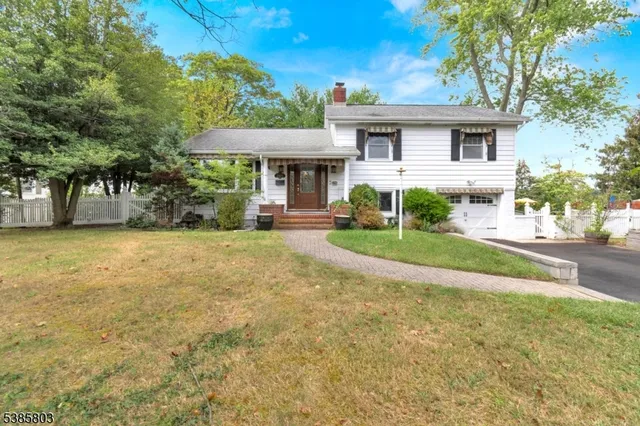 $800,000 | 2005 Nassau Drive, Spring Lake, NJ 07762