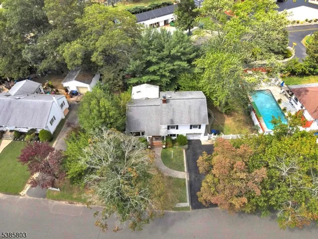 $800,000 | 2005 Nassau Drive, Spring Lake, NJ 07762