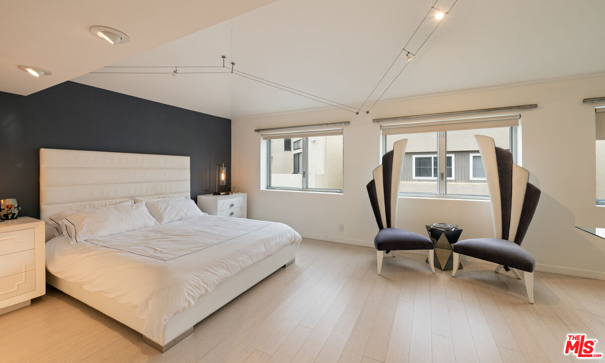 131 Mast Mall Marina del Rey, CA 90292 - Photo 16 of 38