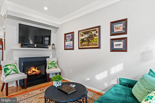 $869,900 | 326 Cameron Station Boulevard, Alexandria, VA 22304