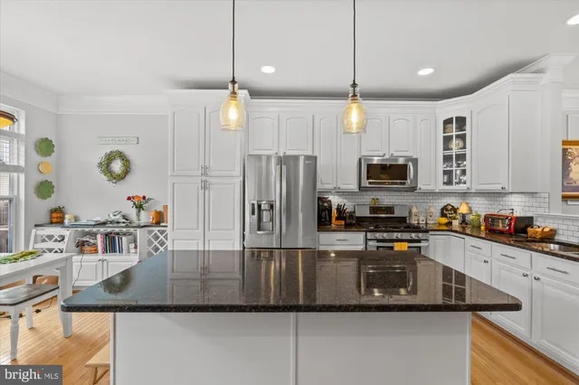 $869,900 | 326 Cameron Station Boulevard, Alexandria, VA 22304