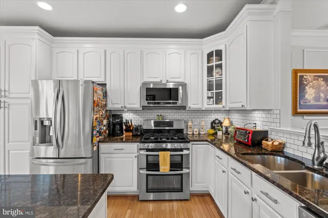 $869,900 | 326 Cameron Station Boulevard, Alexandria, VA 22304