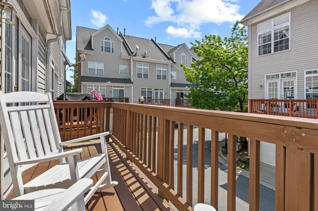$869,900 | 326 Cameron Station Boulevard, Alexandria, VA 22304