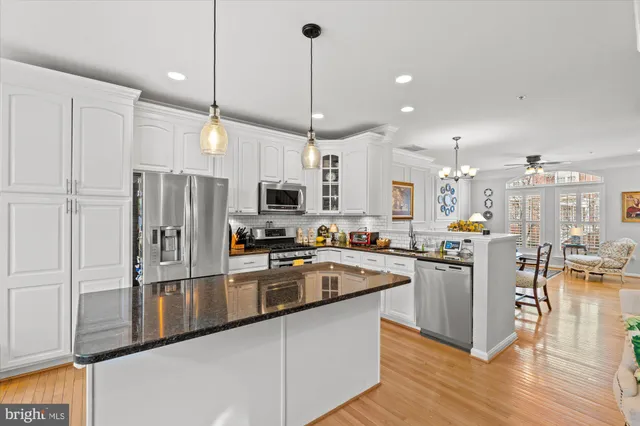 $869,900 | 326 Cameron Station Boulevard, Alexandria, VA 22304