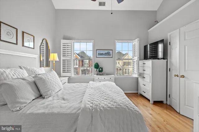 $869,900 | 326 Cameron Station Boulevard, Alexandria, VA 22304