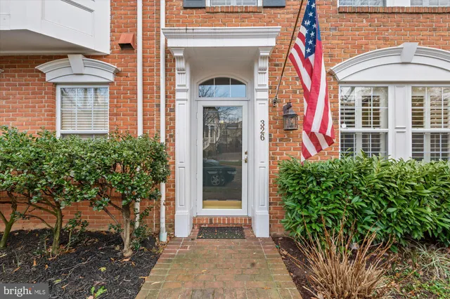 $869,900 | 326 Cameron Station Boulevard, Alexandria, VA 22304