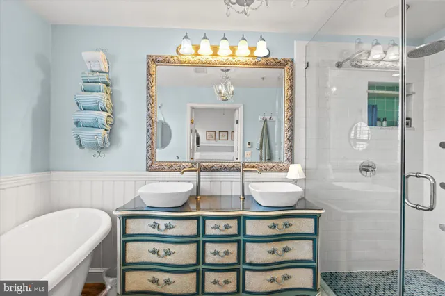 $869,900 | 326 Cameron Station Boulevard, Alexandria, VA 22304