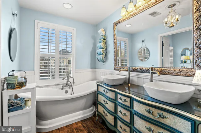 $869,900 | 326 Cameron Station Boulevard, Alexandria, VA 22304