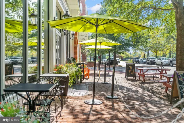 $869,900 | 326 Cameron Station Boulevard, Alexandria, VA 22304