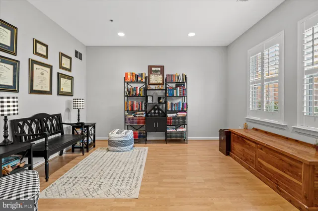 $869,900 | 326 Cameron Station Boulevard, Alexandria, VA 22304