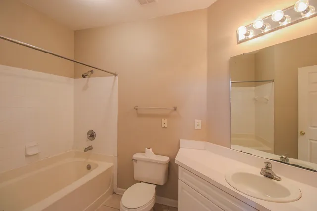 $1,975 | 2037 Telfair Way, Charleston, SC 29412