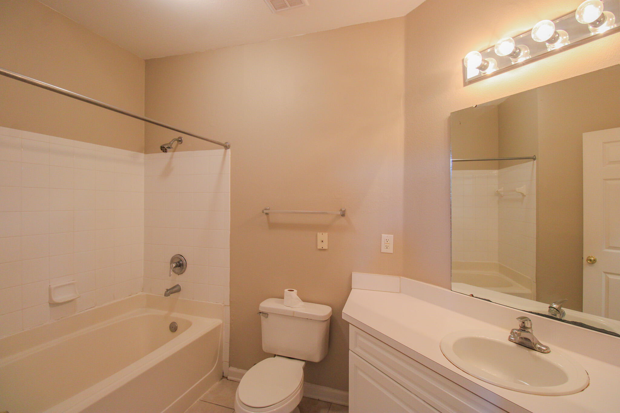 2037 Telfair Way Charleston, SC 29412 - Photo 10 of 22 IMG_6988