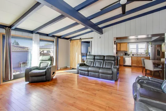 $500,000 | 5935 West Henderson Street, Chicago, IL 60634