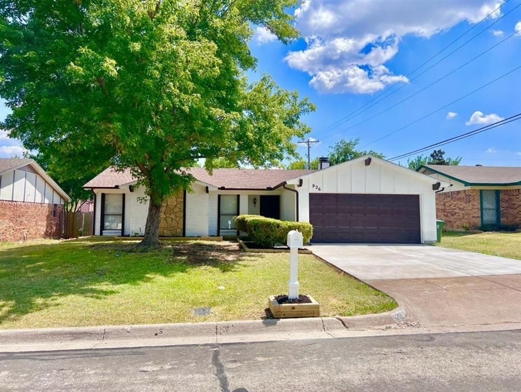 926 West Embercrest Dr  