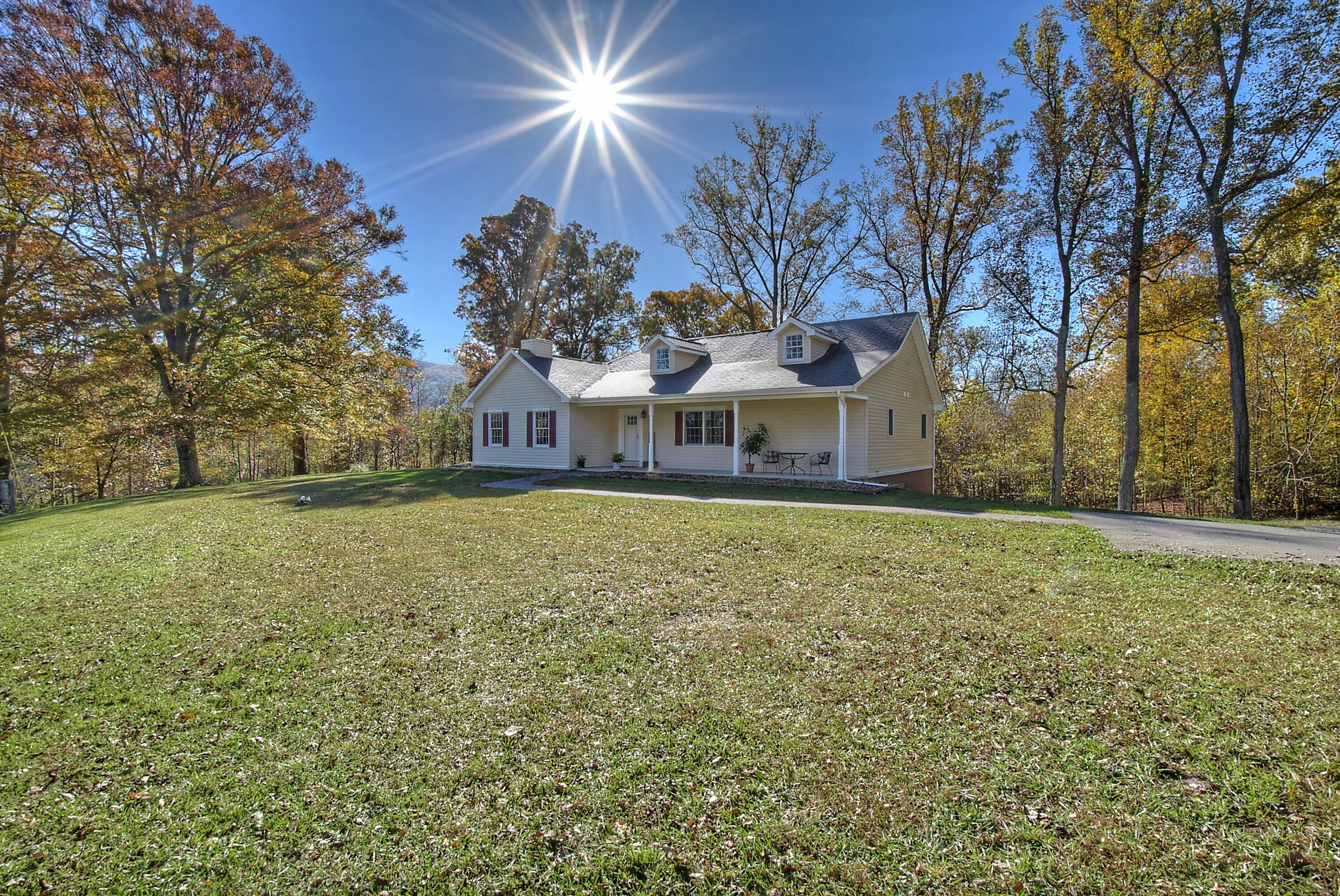 215 Bill Jones Road Jonesborough, TN 37659 - Photo 4 of 64 2