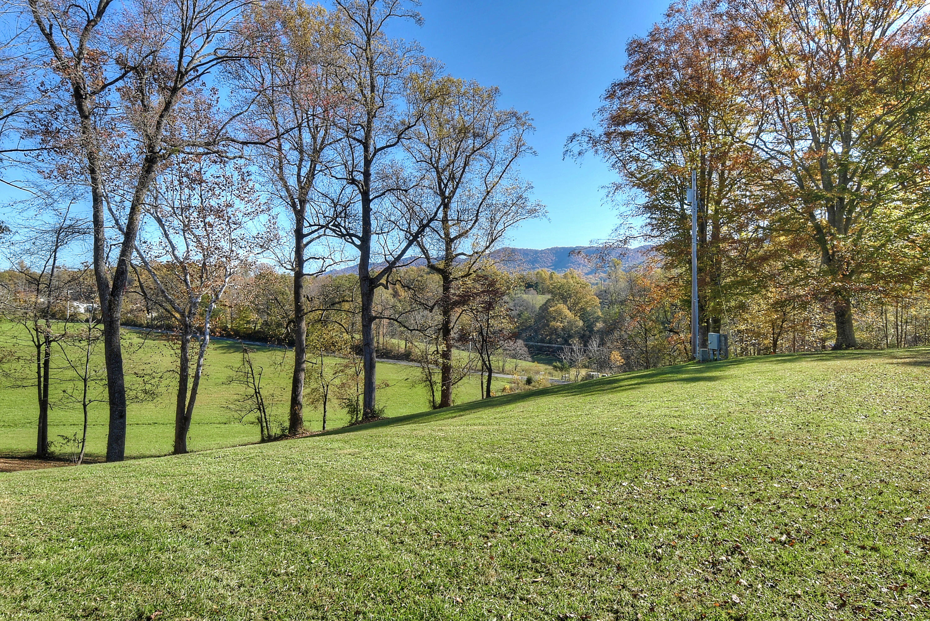 215 Bill Jones Road Jonesborough, TN 37659 - Photo 9 of 64 6