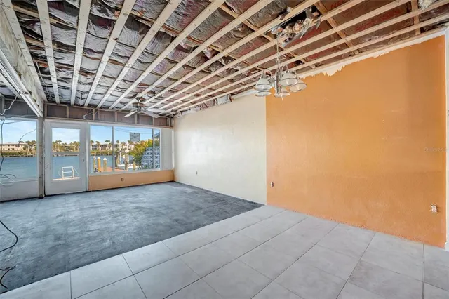 $640,000 | 15 Seaside Court, Holmes Beach, FL 34217