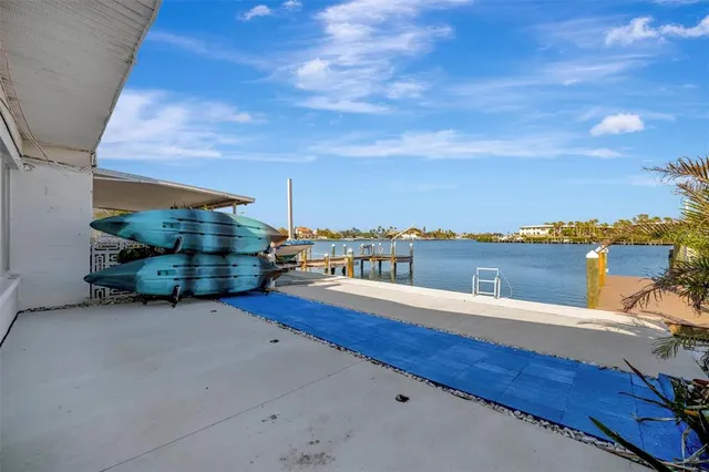 $640,000 | 15 Seaside Court, Holmes Beach, FL 34217