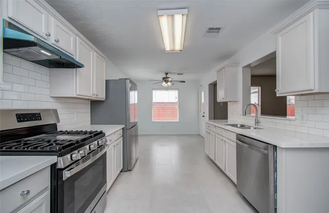 $2,500 | 13114 Sleepy Creek Meadows, Houston, TX 77083