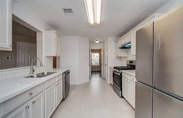 $2,500 | 13114 Sleepy Creek Meadows, Houston, TX 77083