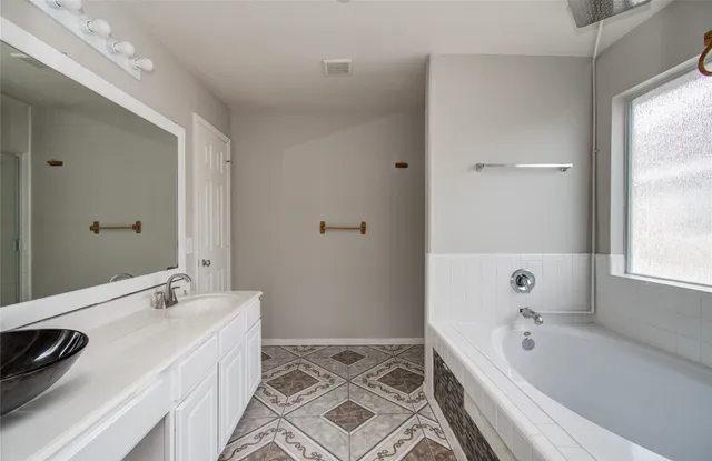 $2,500 | 13114 Sleepy Creek Meadows, Houston, TX 77083