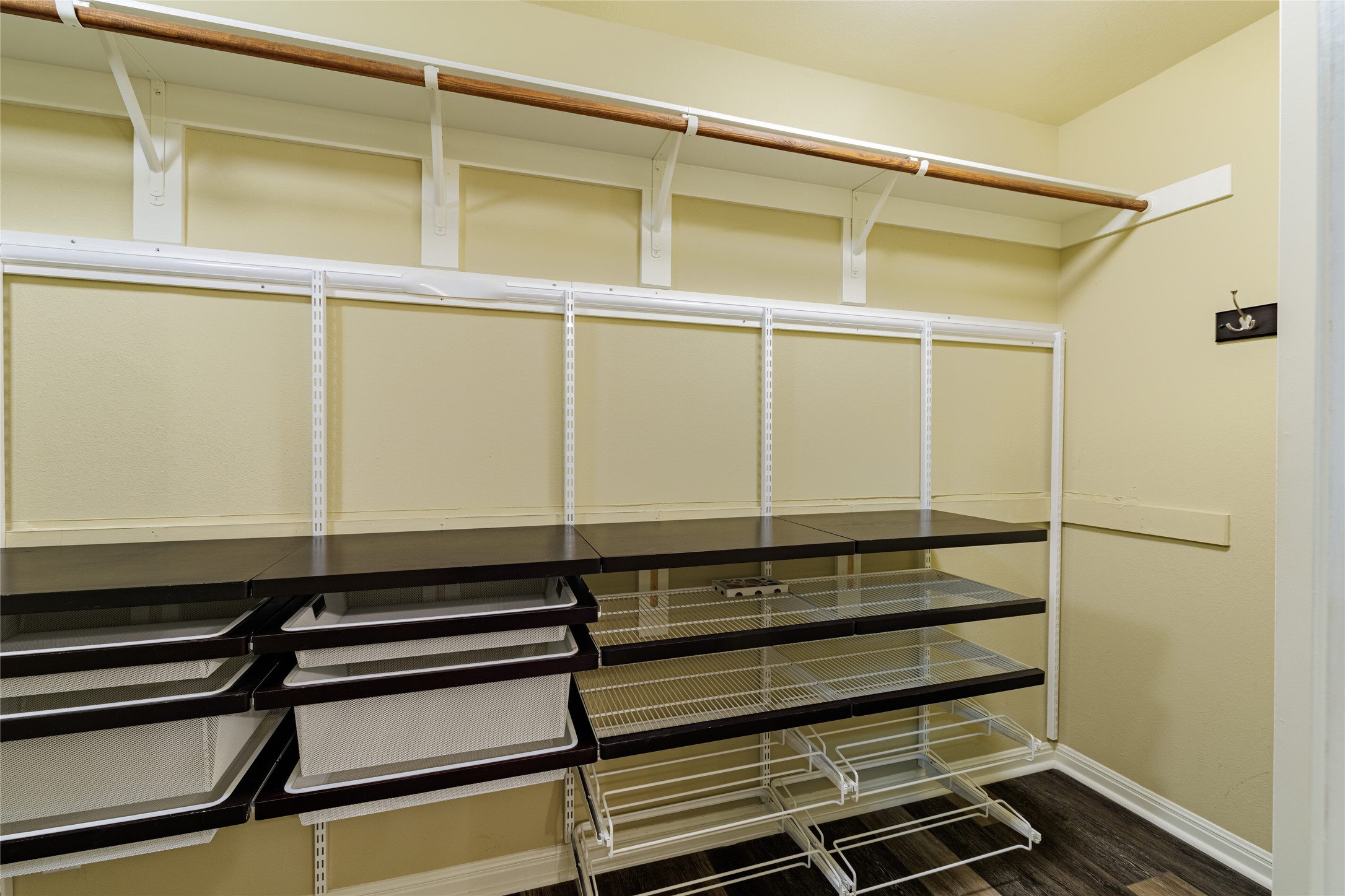 40 North Interstate Highway 35, Unit 6D3 Austin, TX 78701 - Photo 27 of 35 a close view of closet