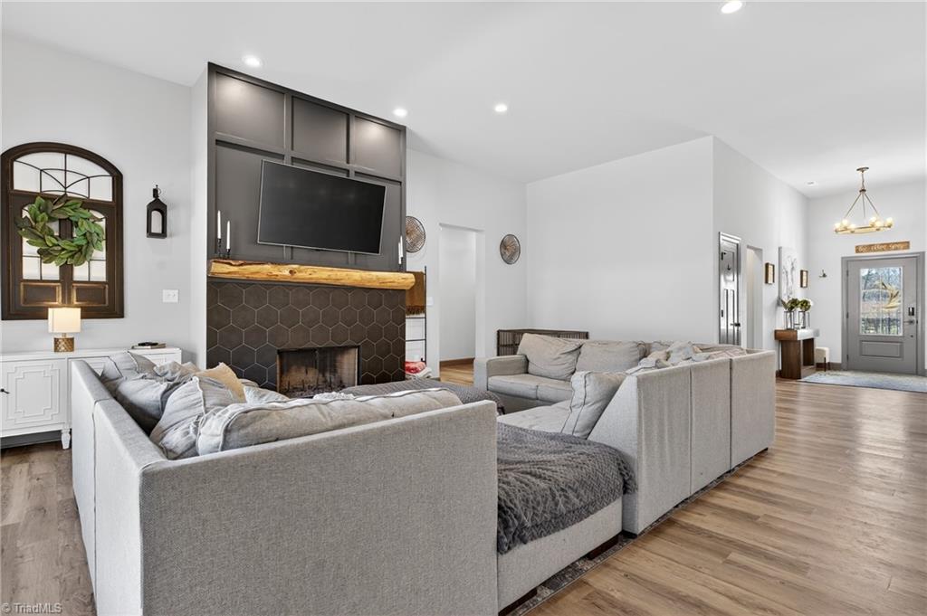 3685 Buffalo Ford Road Asheboro, NC 27205 - Photo 8 of 48