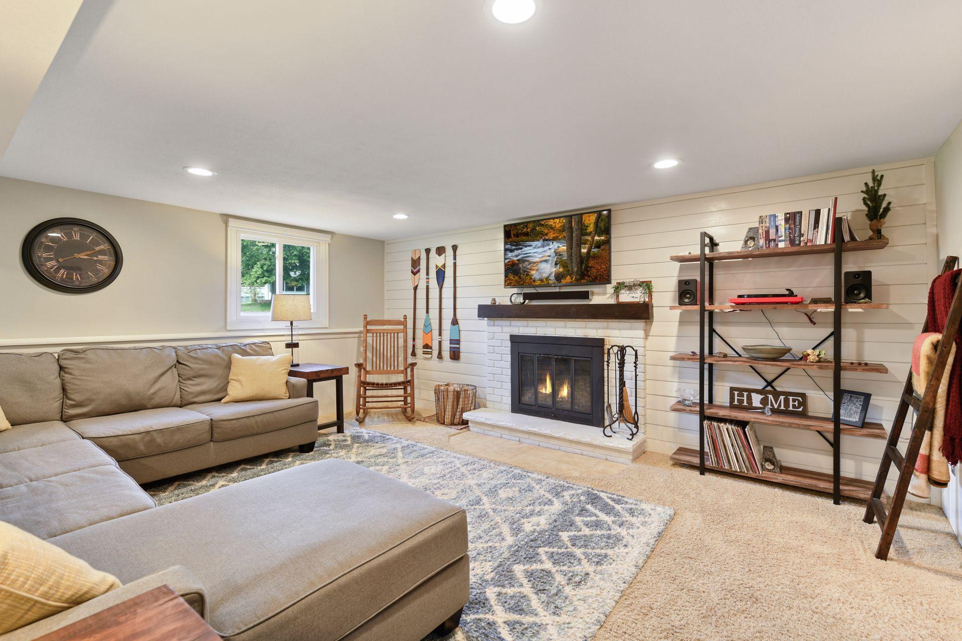 8826 Zenith Road Bloomington, MN 55431 - Photo 21 of 32