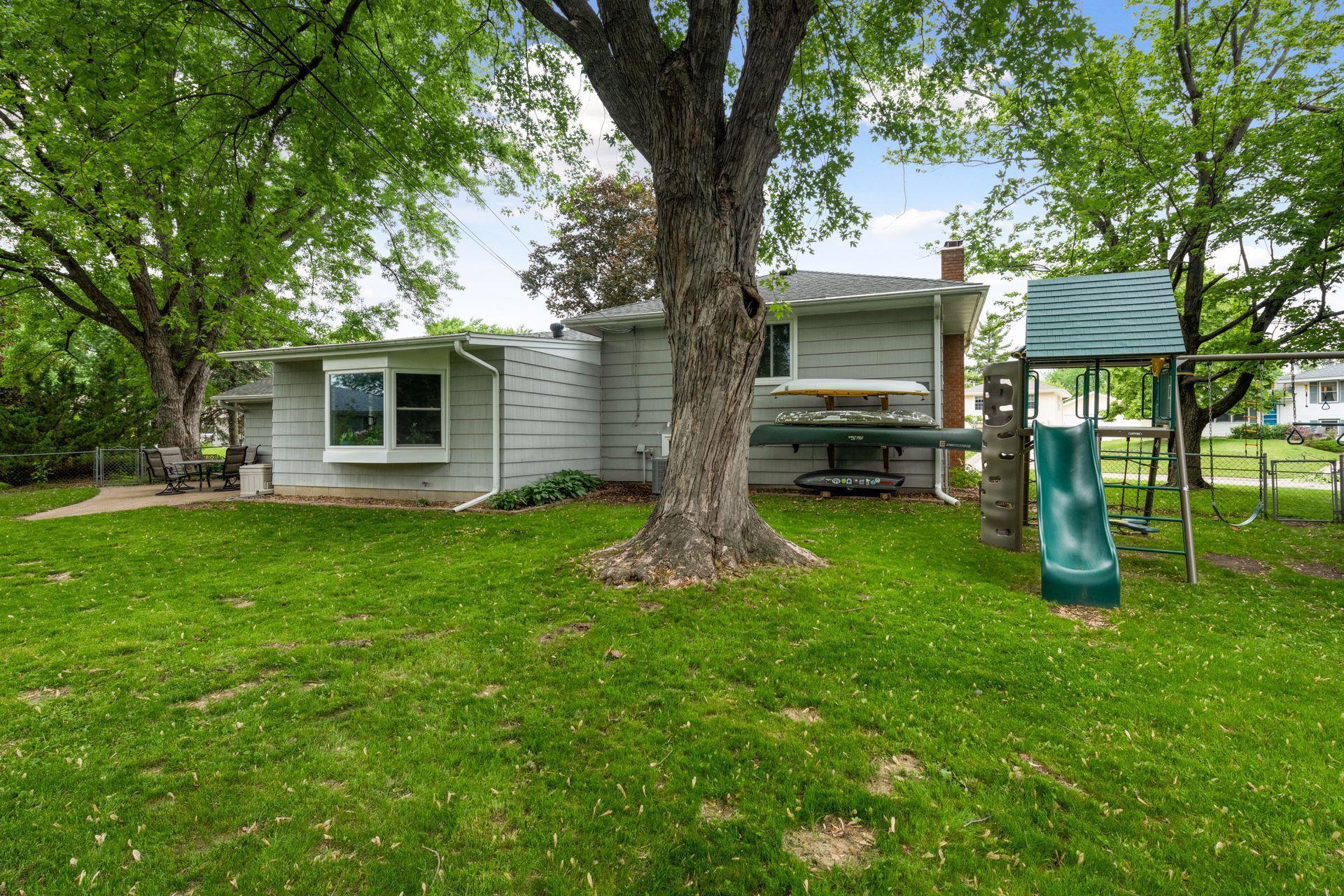 8826 Zenith Road Bloomington, MN 55431 - Photo 32 of 32