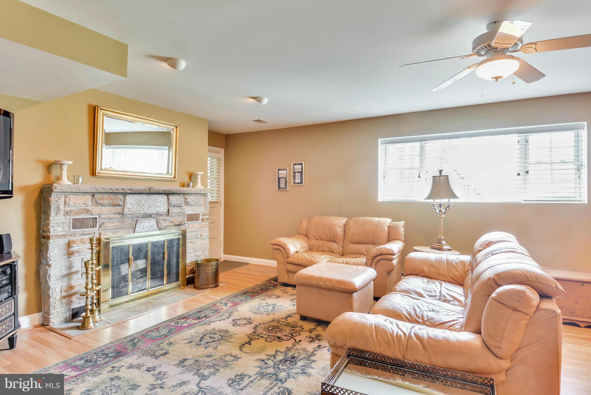 607 St Francis Road Baltimore, MD 21286 - Photo 24 of 30 Walk Out Level Great Room with FP