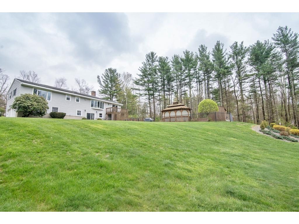 8 Woodside Way Atkinson, NH 03811 - Photo 2 of 34