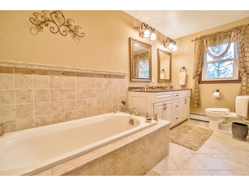 8 Woodside Way Atkinson, NH 03811 - Photo 23 of 34