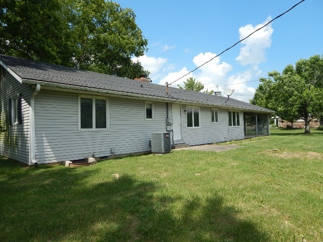 52 Indian Trails Ridge Bedford, IN 47421 - Photo 4 of 25