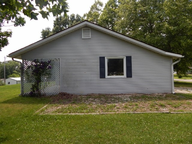 52 Indian Trails Ridge Bedford, IN 47421 - Photo 7 of 25
