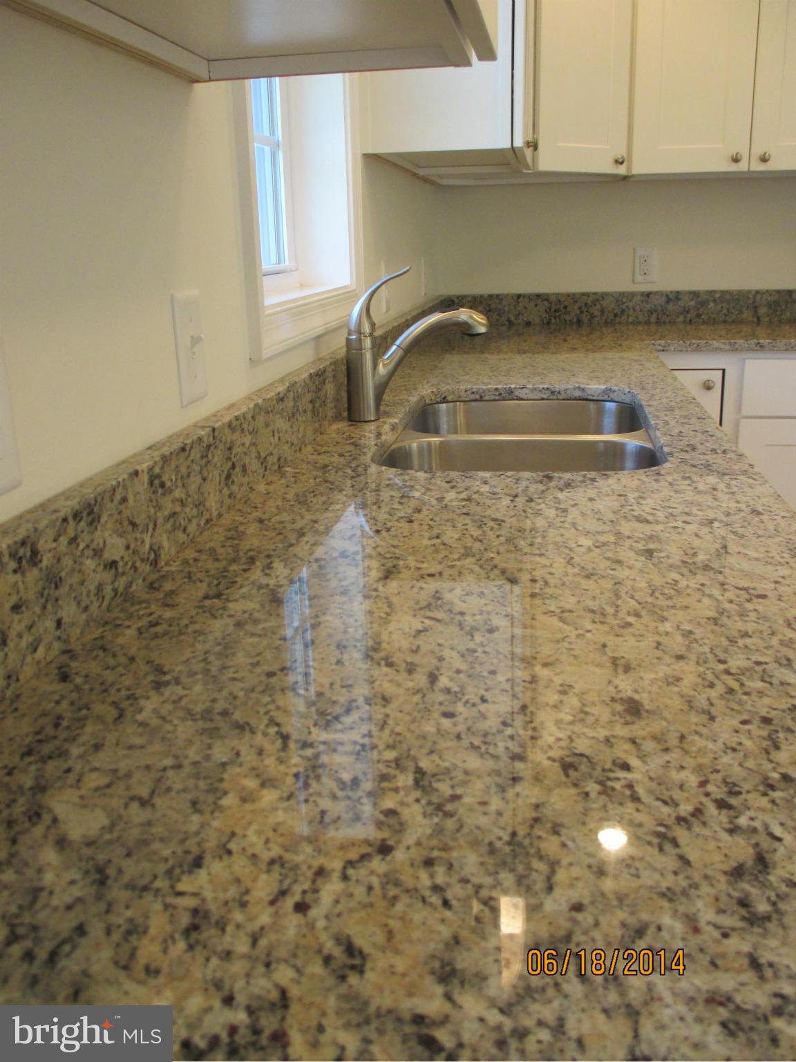 3949 Ridge Road Westminster, MD 21157 - Photo 4 of 29 Interior (General)