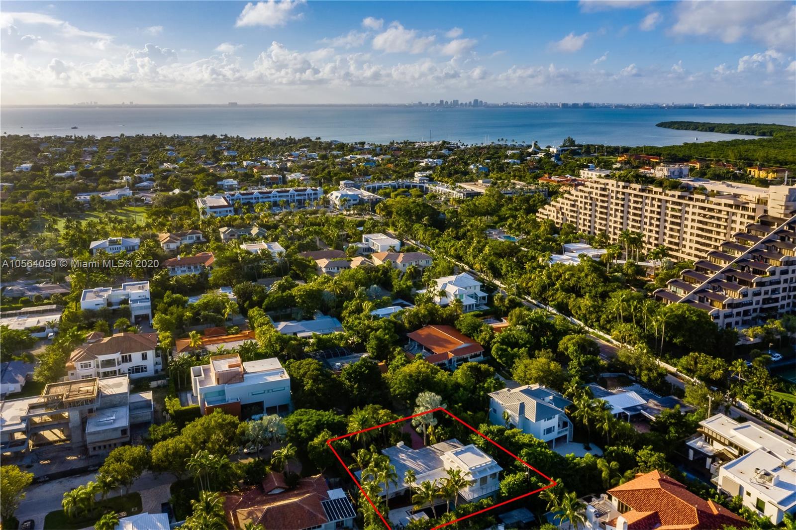 335 Pacific Road Key Biscayne, FL 33149 - Photo 39 of 50 a view of a city