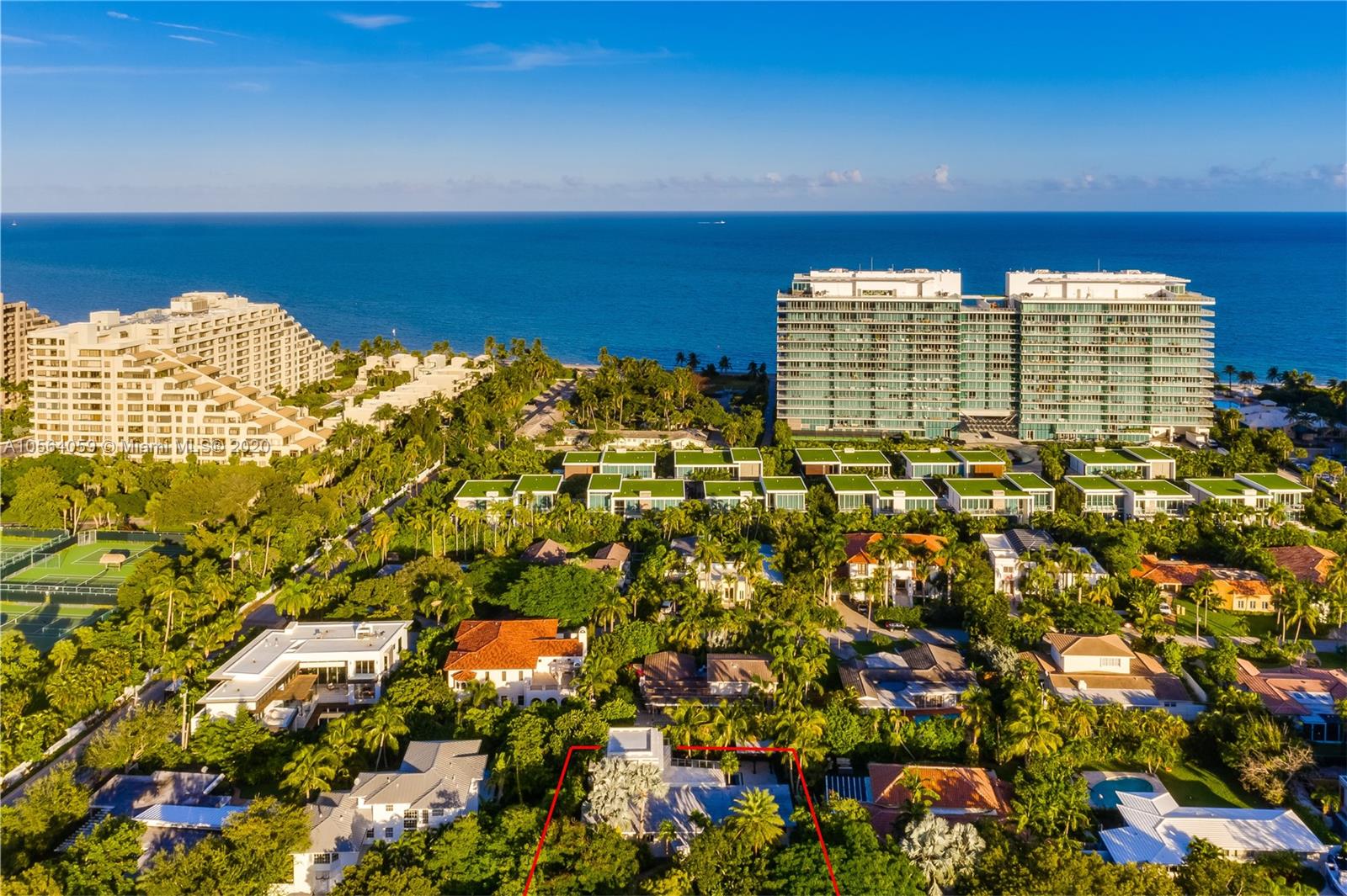 335 Pacific Road Key Biscayne, FL 33149 - Photo 43 of 50 a view of a building