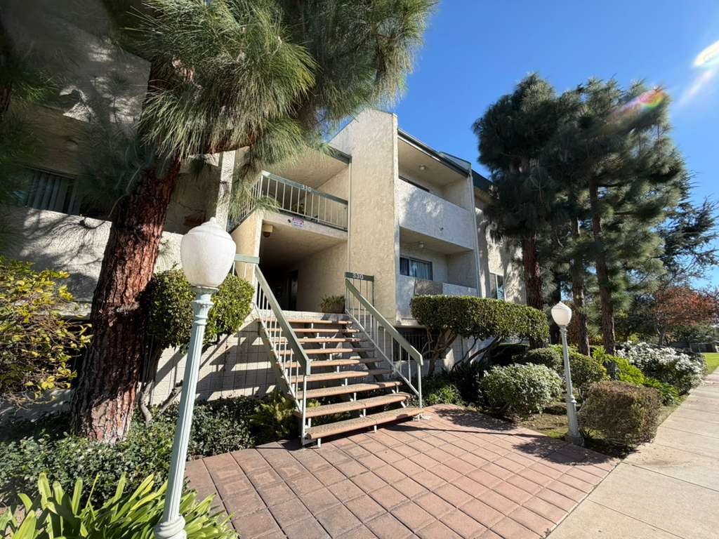 330 North Chapel Avenue, Unit 212 Alhambra, CA 91801 - Photo 23 of 25 a view of outdoor space and yard