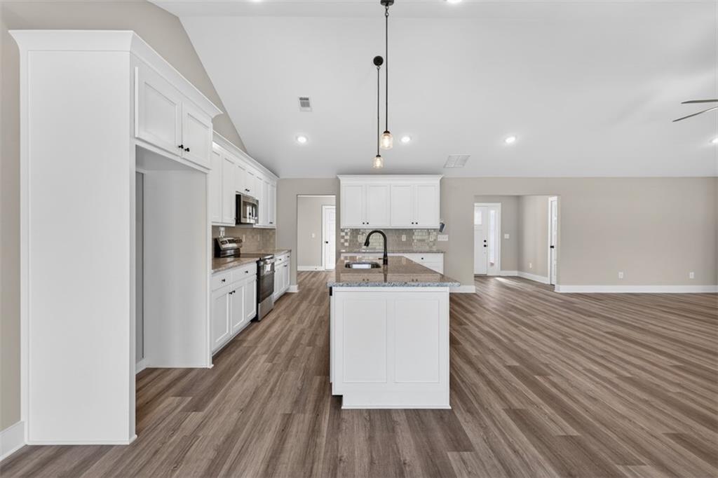 203 Nativity Cove Bethlehem, GA 30680 - Photo 9 of 47