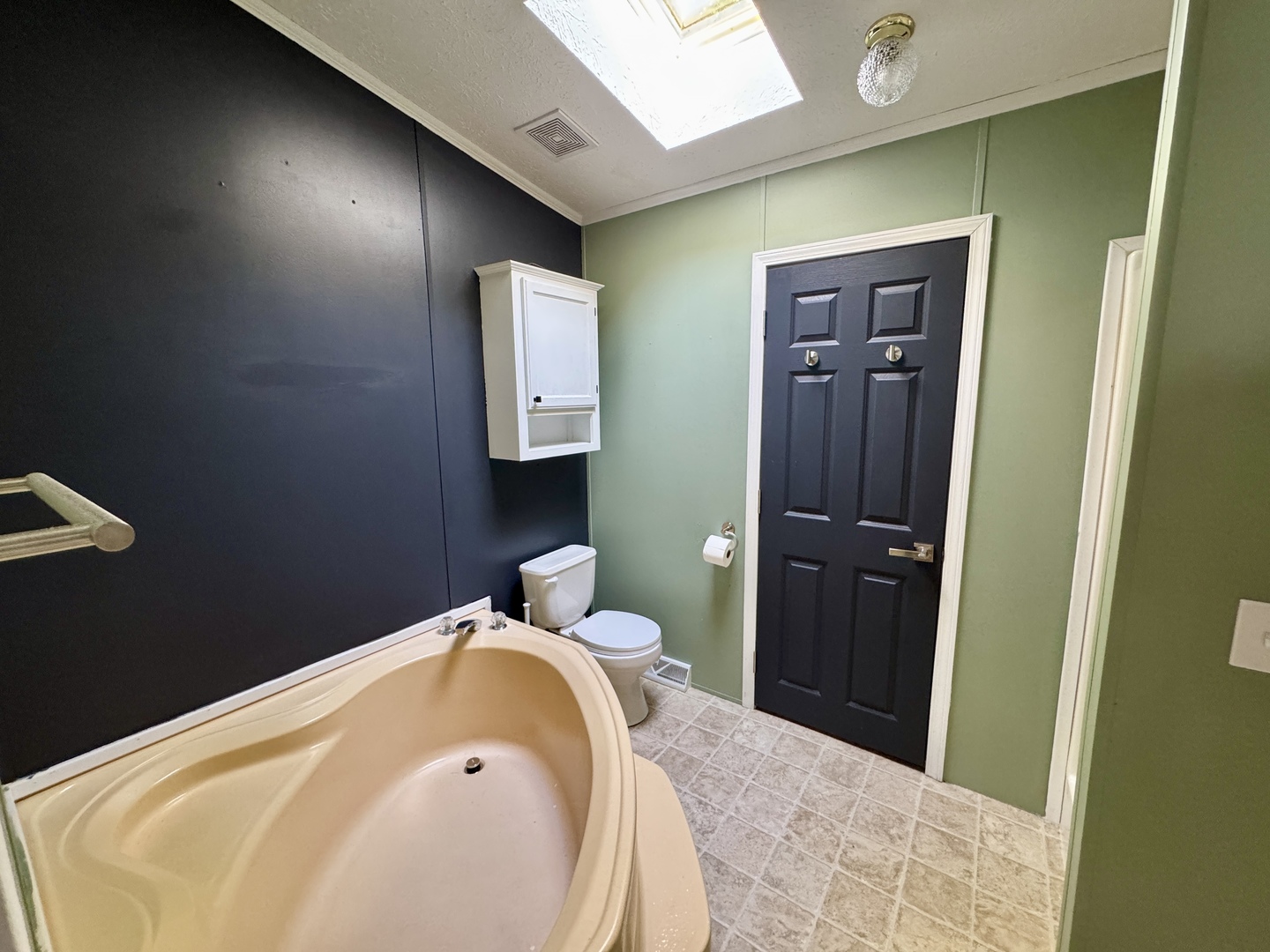 236 Brandy Avenue Princeton, IL 61356 - Photo 14 of 22 a bedroom with a bed and a dresser