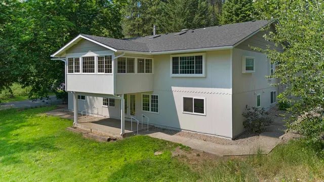 $700,000 | 28921 North River Estates Drive, Chattaroy, WA 99003