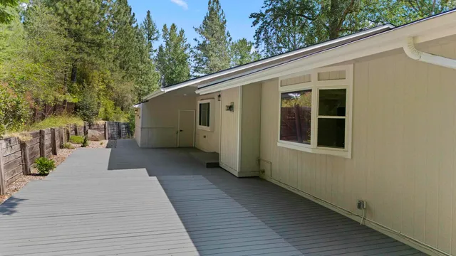 $700,000 | 28921 North River Estates Drive, Chattaroy, WA 99003