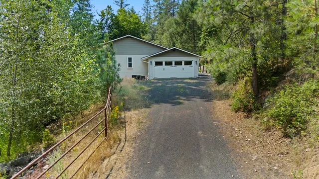 $700,000 | 28921 North River Estates Drive, Chattaroy, WA 99003