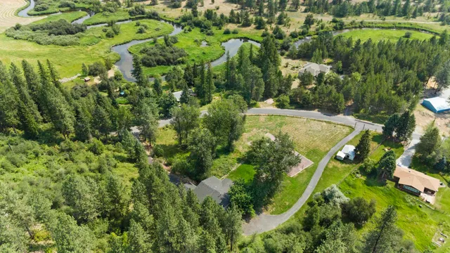 $700,000 | 28921 North River Estates Drive, Chattaroy, WA 99003