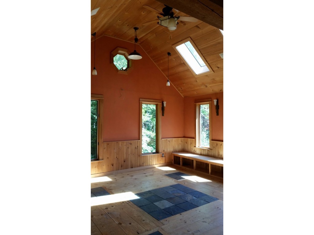 83 Willey Pond Road Strafford, NH 03884 - Photo 2 of 18