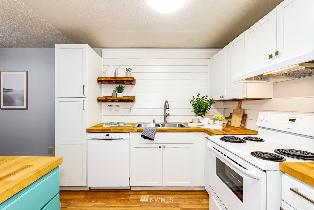 1150 Sunset Boulevard Northeast, Unit 104 Renton, WA 98056 - Photo 5 of 17