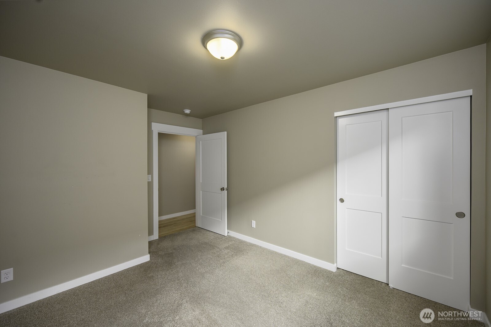123 9th Avenue, Unit 50 Moses Lake, WA 98837 - Photo 16 of 34 a view of an empty room