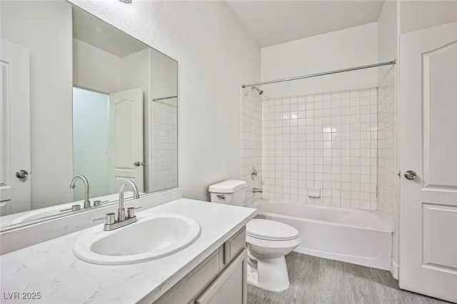 $1,450 | 5525 West Flamingo Road, Unit 2002, Las Vegas, NV 89103