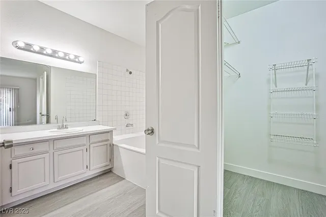 $1,450 | 5525 West Flamingo Road, Unit 2002, Las Vegas, NV 89103