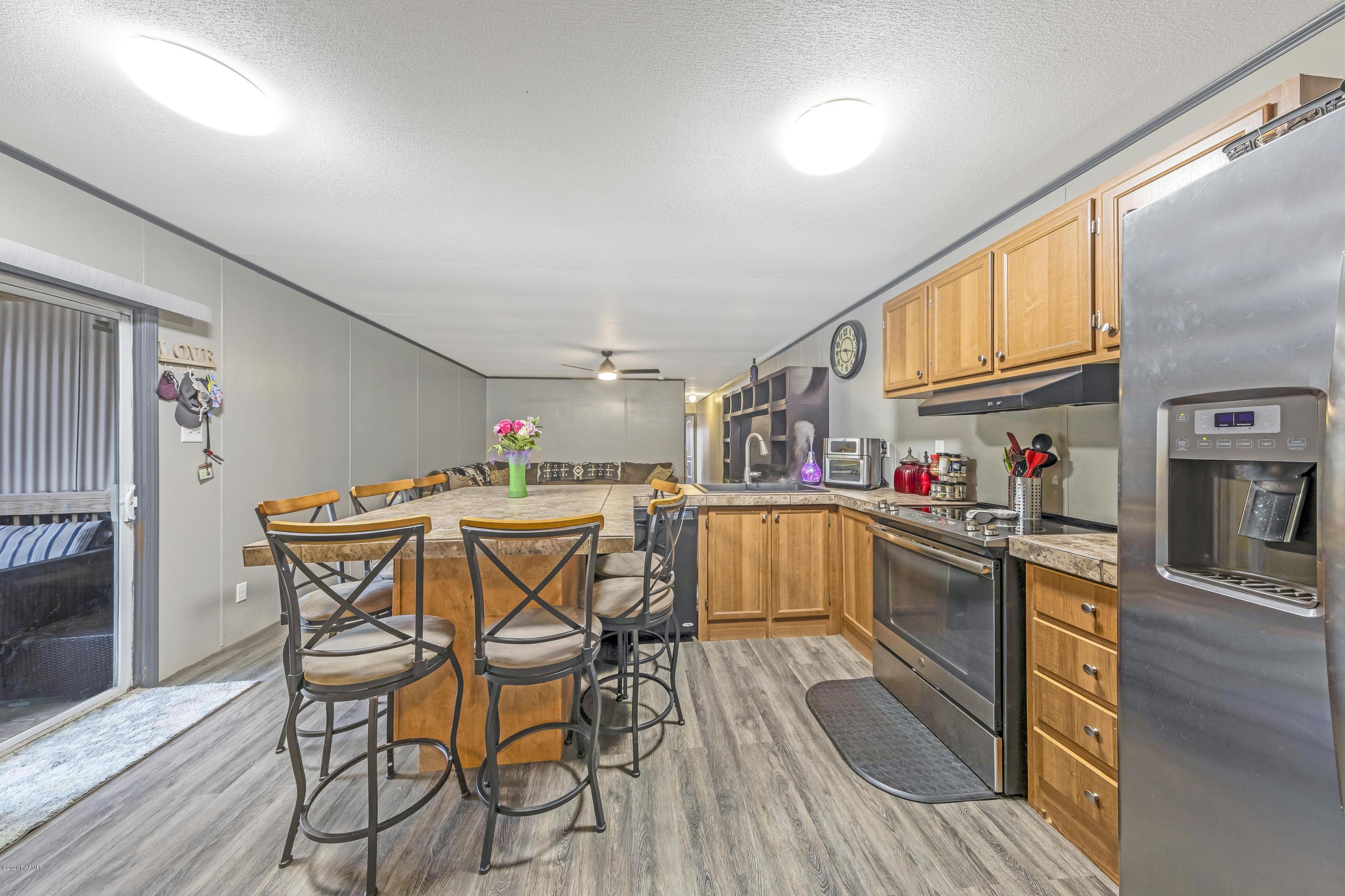 8812 Lawrence Road Abbeville, LA 70510 - Photo 11 of 32 Gallery Image 11